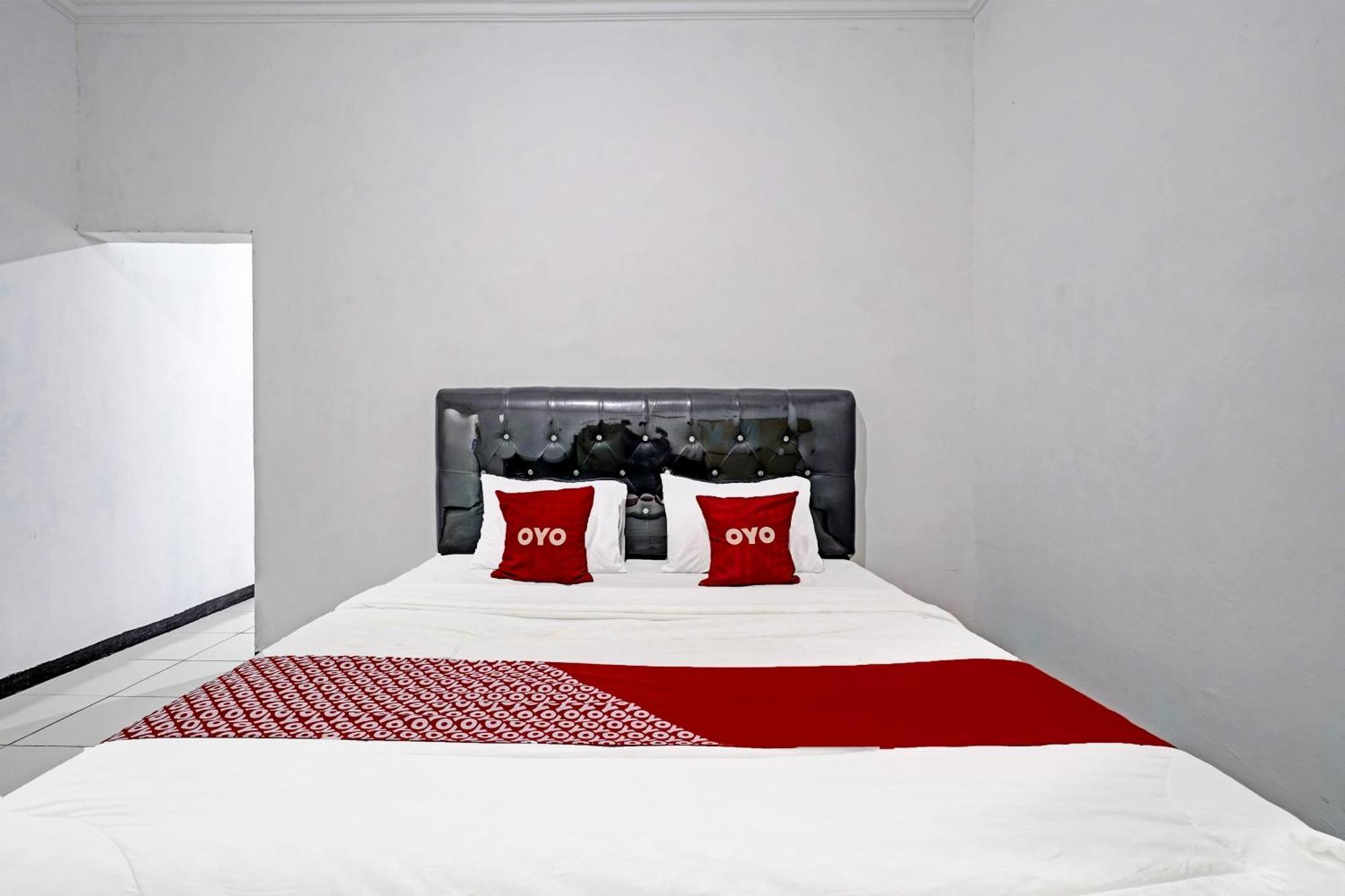 Oyo 91334 Permata Papua Guest House Pameungpeuk  エクステリア 写真